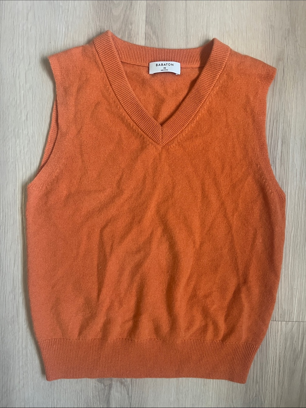 Babaton Aritzia Orange V-Neck 100% Cashmere Sweater Vest XS